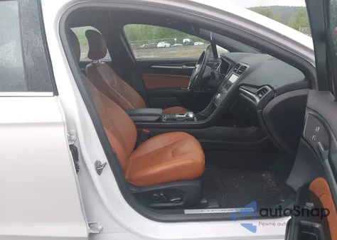 2019 Ford Fusion Hybrid Titanium from USA, damaged, VIN 3FA6P0RU8KR208230